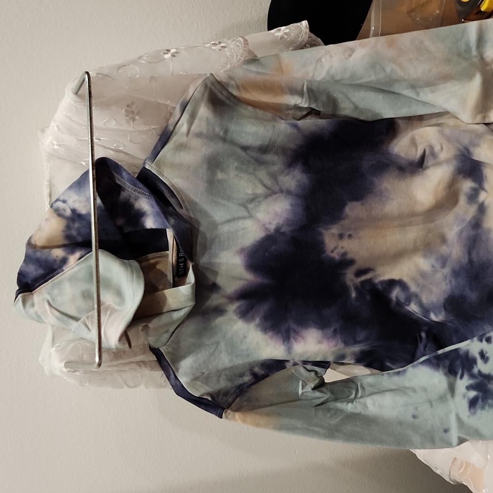 5th & Ryder tye dye hoodie